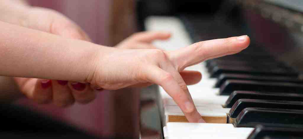 Comment jouer du piano seul et gratuitement?